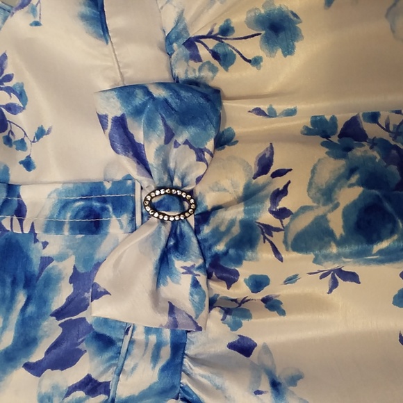 Adorable Lilac & Ruffles & Rose's & Rhinestones For Baby Girls! Both Included! - Picture 4 of 10